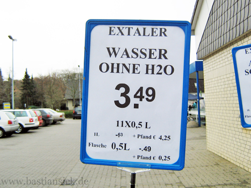 Wasser ohne H2O_WZ (Edeka in Hämelerwald) © Reinhard Viehweg 30.07.2009_gSlIAYQS_f.jpg